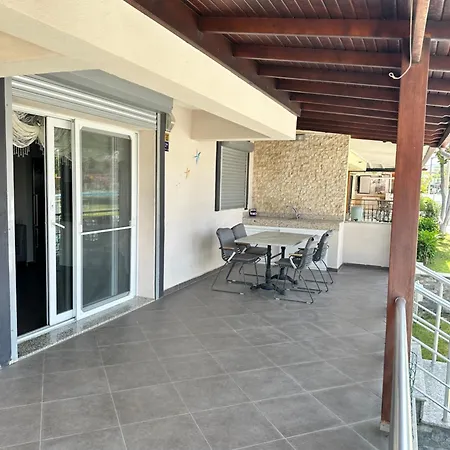 Villa Nefiss Avm Ve Denize Yakin *