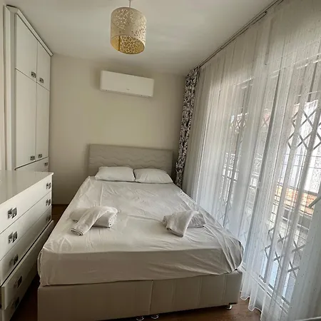 Nefiss Avm Ve Denize Yakin * Kusadası