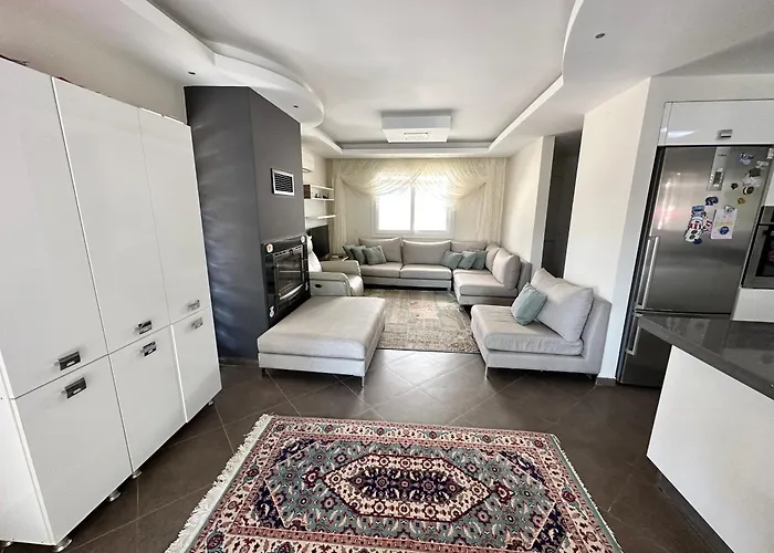 Nefiss Avm Ve Denize Yakin Villa