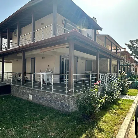 فيلة Nefiss Avm Ve Denize Yakin *